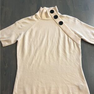 Akris Puntu  Cream cashmere wool blend Sweater with Button Detail
